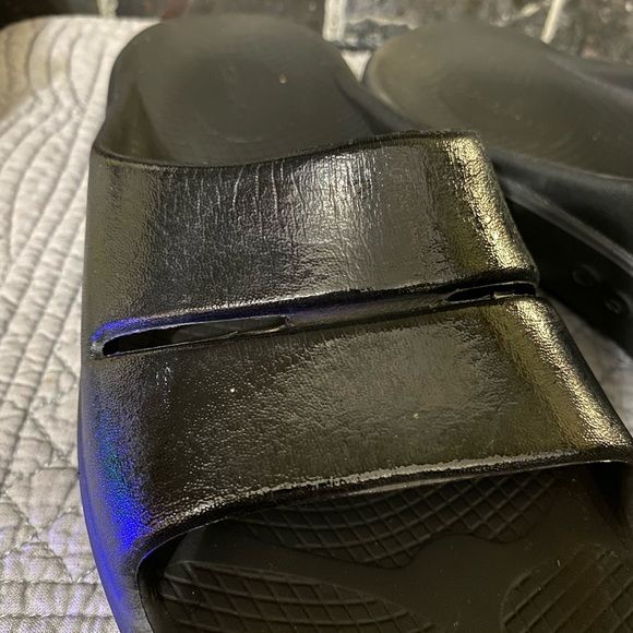OOFOS slip on recovery slides Men’s Size 5 / Women’s Size 7 - Picture 4 of 5